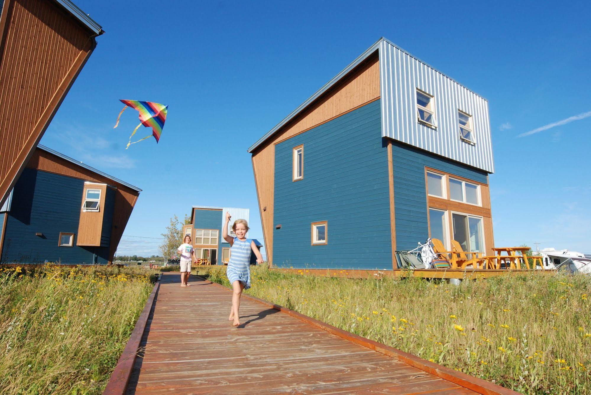 Les Chalets Du Bioparc Bonaventure Ngoại thất bức ảnh