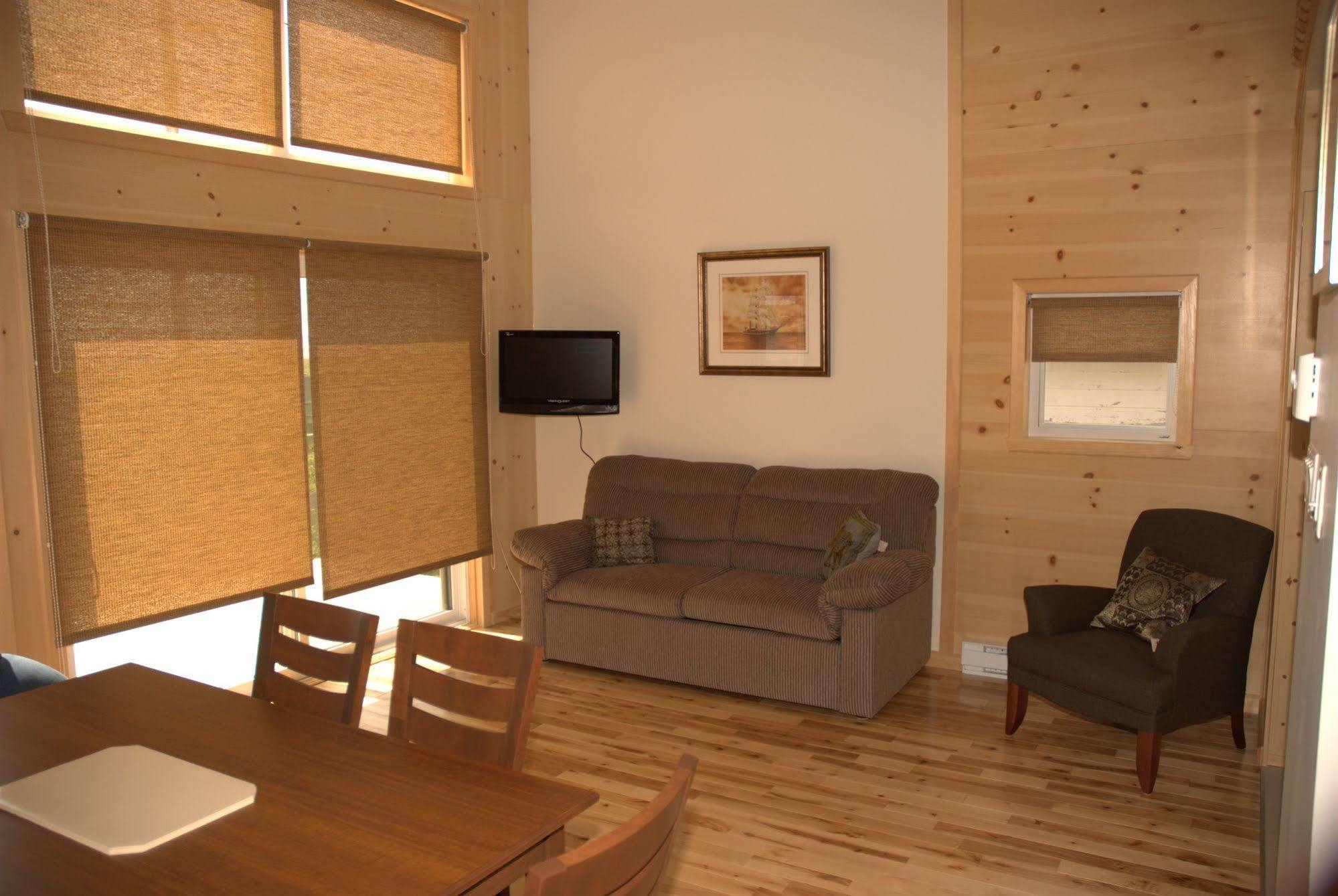 Les Chalets Du Bioparc Bonaventure Ngoại thất bức ảnh